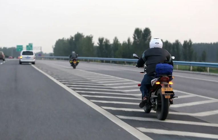 什么机车可以上高速公路-有驾