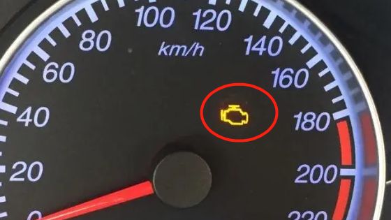 里程表上面有个黄灯亮了什么状况?-有驾