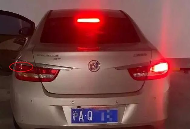 奥迪epc灯亮是什么故障发动机抖-有驾 奥迪epc灯亮是什么故障发动机抖-有驾
