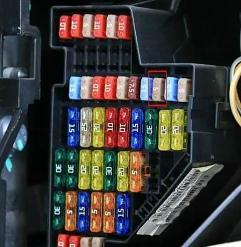 雨刷不能动了怎么回事-有驾 雨刷不能动了怎么回事-有驾