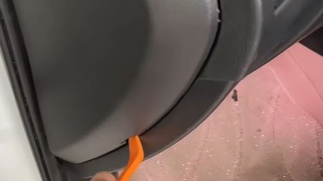 朗逸点烟器保险丝位置-有驾