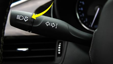 朗逸车近光灯怎么开启-有驾