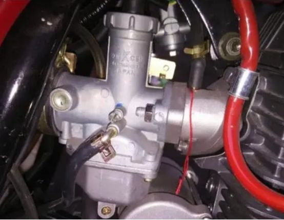 汽车排气管出大量白烟-有驾 汽车排气管出大量白烟-有驾