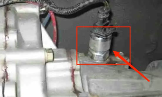 汽车迈速表不动是什么原因-有驾