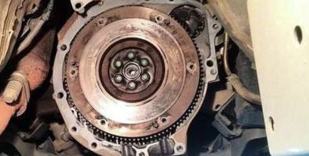 汽油发动机冒黑烟10个故障-有驾 汽油发动机冒黑烟10个故障-有驾