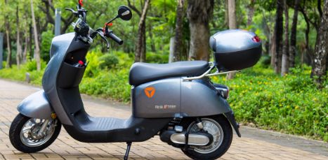 雅迪dm6普通版与冠能版区别-有驾