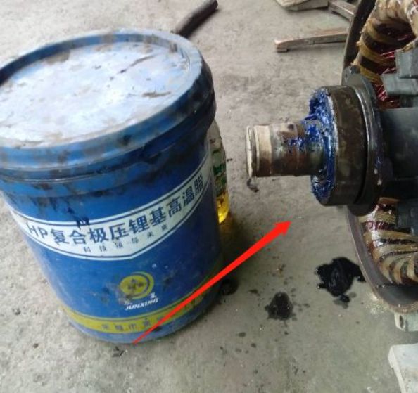 丰田凯美瑞方向机管柱异响-有驾