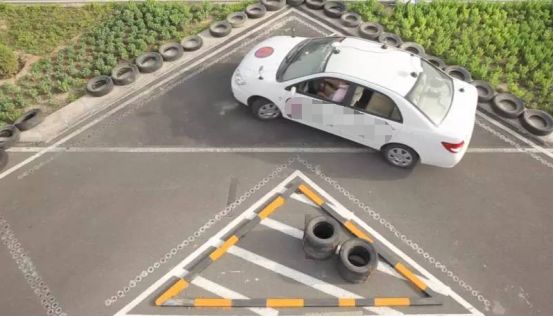 科目二模拟必须教练带去吗-有驾