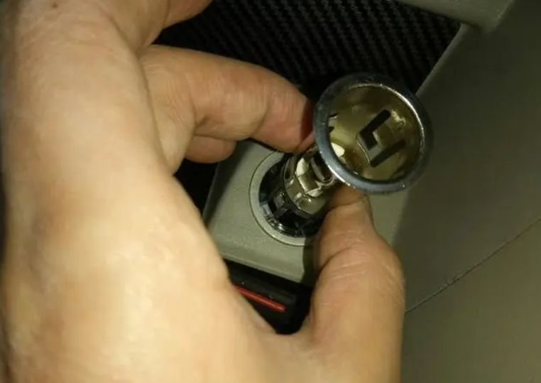 凯迪拉克点烟器在哪里-有驾 凯迪拉克点烟器在哪里-有驾
