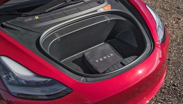 特斯拉model3钢印车架号-有驾