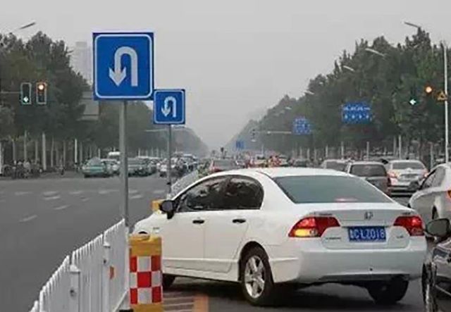 停止线前虚线掉头要看红绿灯吗-有驾