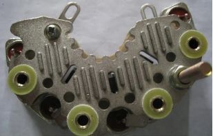 汽车仪表显示红色电瓶是为什么?-有驾 汽车仪表显示红色电瓶是为什么?-有驾