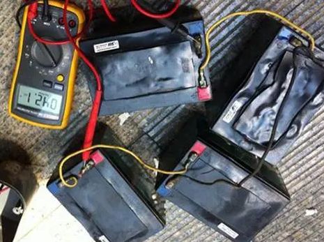 电瓶车充电一直红灯是怎么回事-有驾