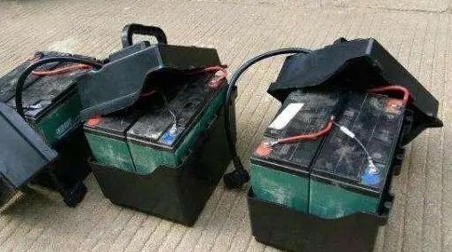 电瓶车充电一直红灯是怎么回事-有驾