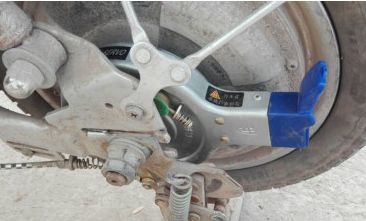 电动车后轮有摩擦声是怎么回事-有驾