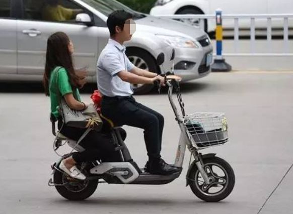 福州电动车黄牌蓝牌绿牌的区别-有驾 福州电动车黄牌蓝牌绿牌的区别-有驾