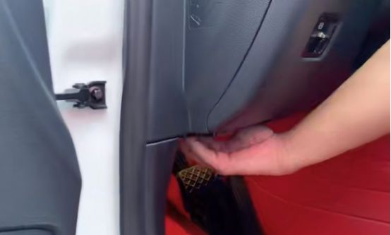 奔驰前车盖怎么开启-有驾