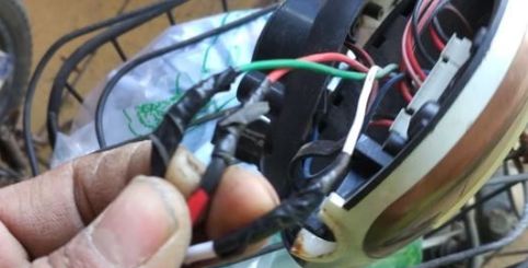 电瓶车从满格突然没电的原因及解决方法-有驾 电瓶车从满格突然没电的原因及解决方法-有驾
