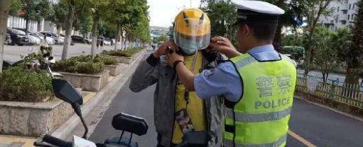 摩托车不带头盔扣多少分-有驾 摩托车不带头盔扣多少分-有驾