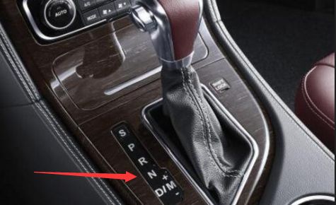 汽车上auto hold是什么意思-有驾