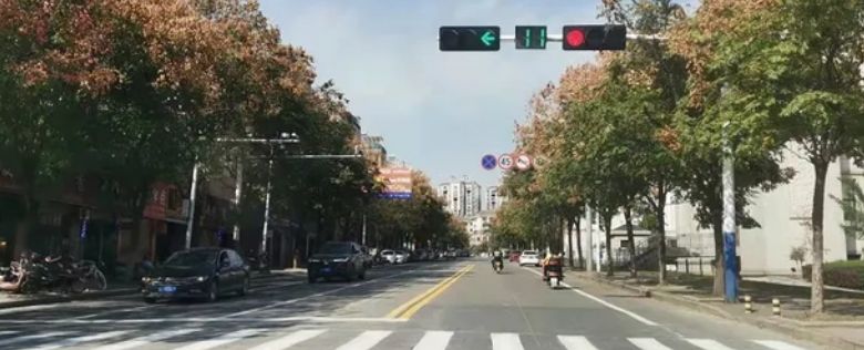 过红绿灯车速不能超过多少-有驾 过红绿灯车速不能超过多少-有驾