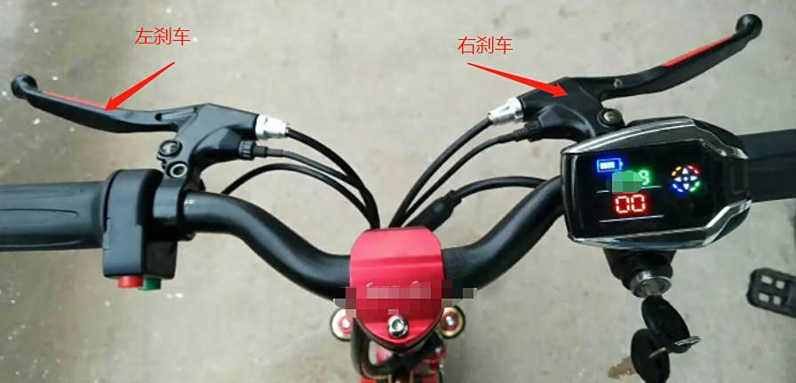 骑电动车刹车哪边比较安全-有驾