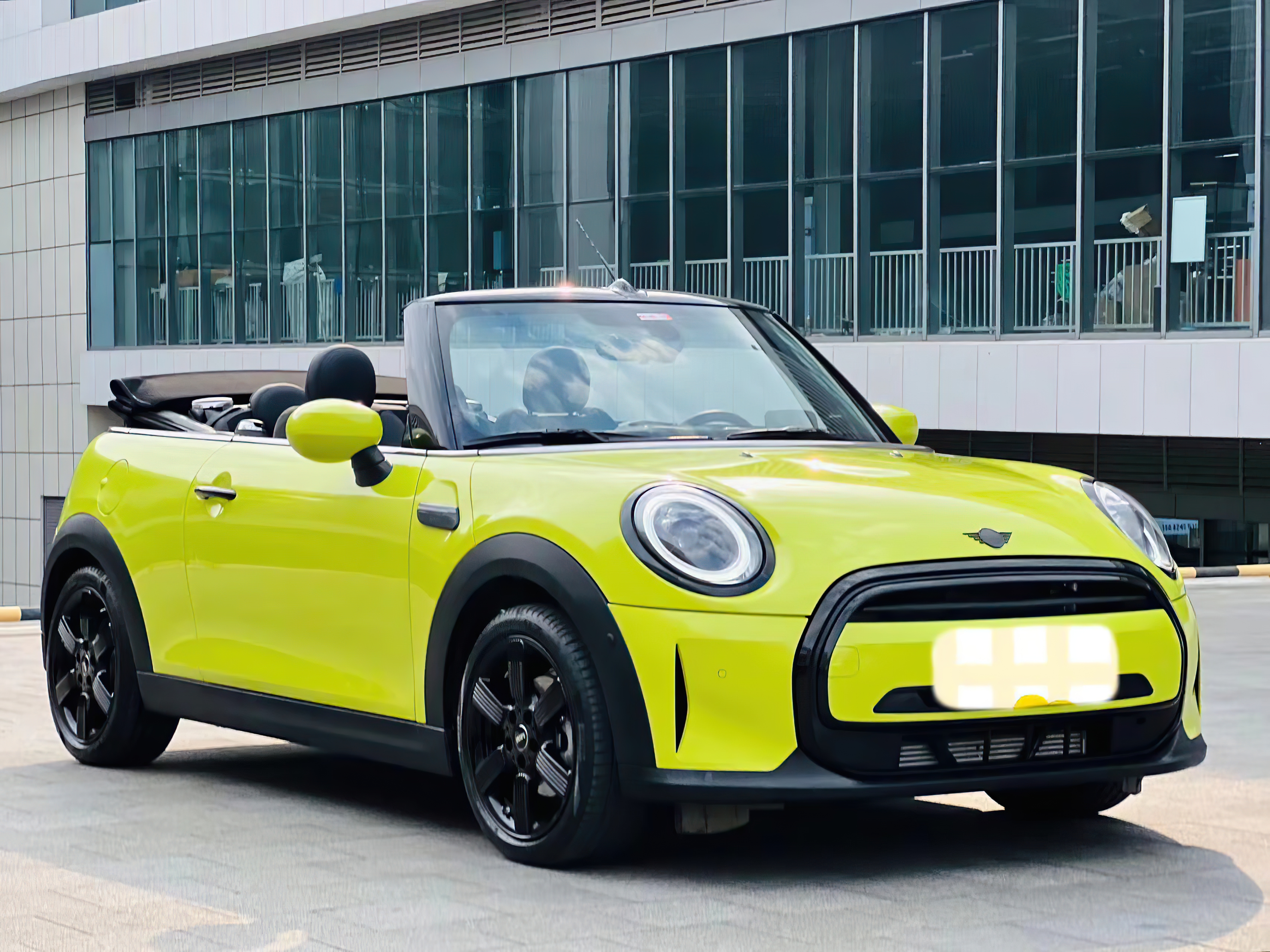 mini敞篷车:配置实用,操控便利!