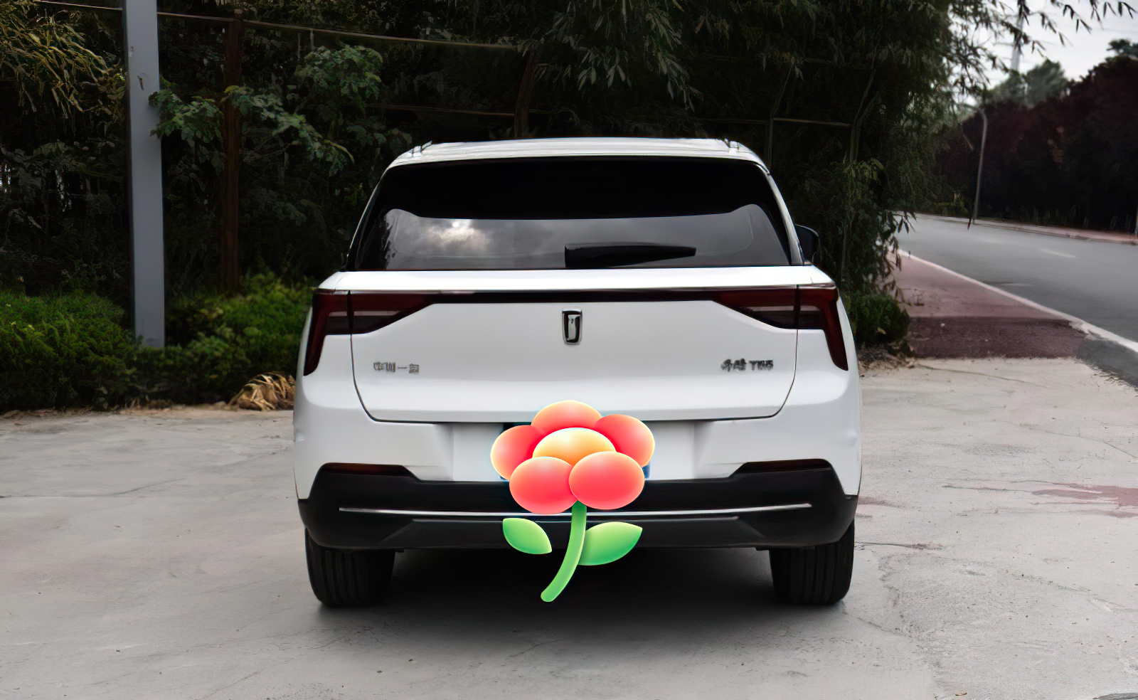 工地小伙攒钱买车